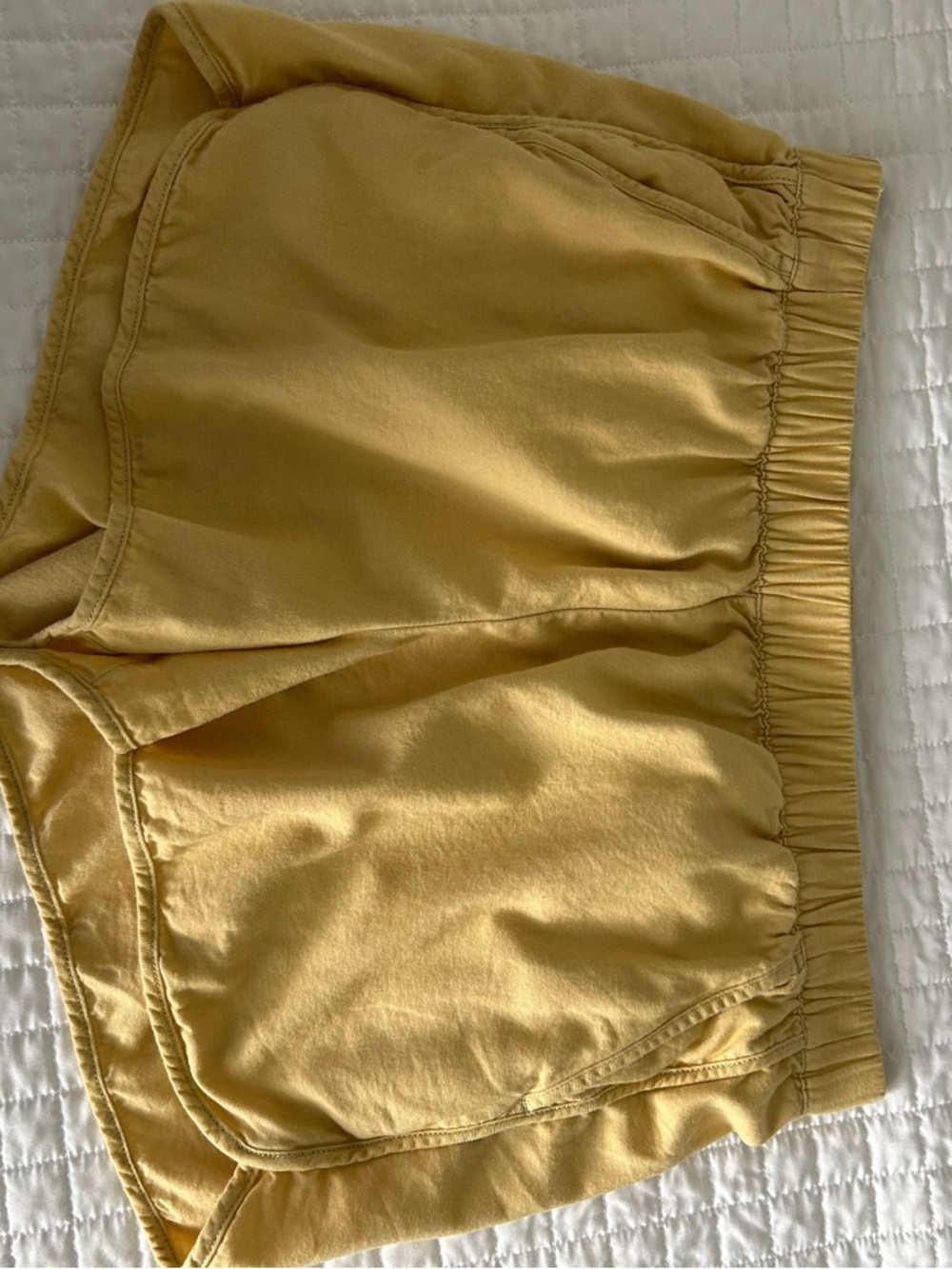 Madewell Women’s Pull-On Shorts
Light Straw
Medium - Picture 15 of 16